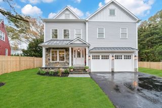 33 Middlebrook Place, Fairfield, CT 06824