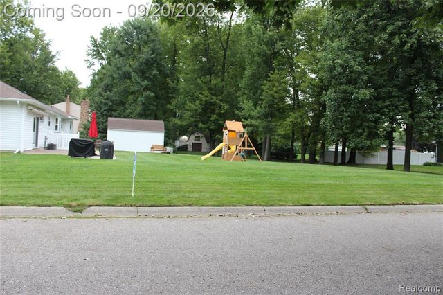 2166 Belle Meade Drive, Davison, MI 48423