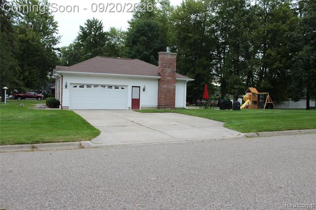 2166 Belle Meade Drive, Davison, MI 48423