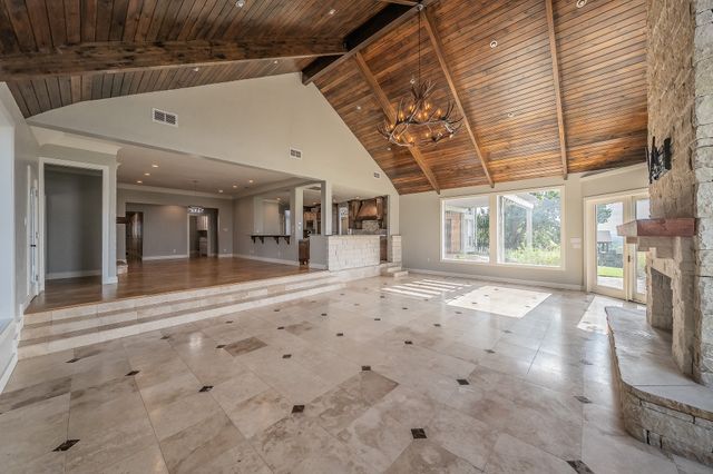 113 Club House Drive, Weatherford, TX 76087
