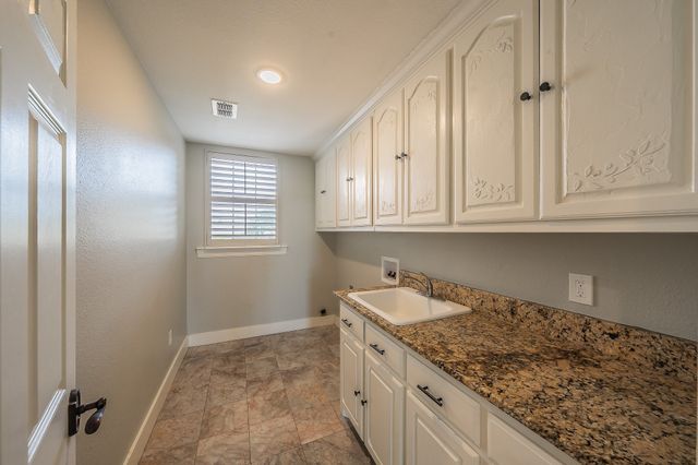 113 Club House Drive, Weatherford, TX 76087