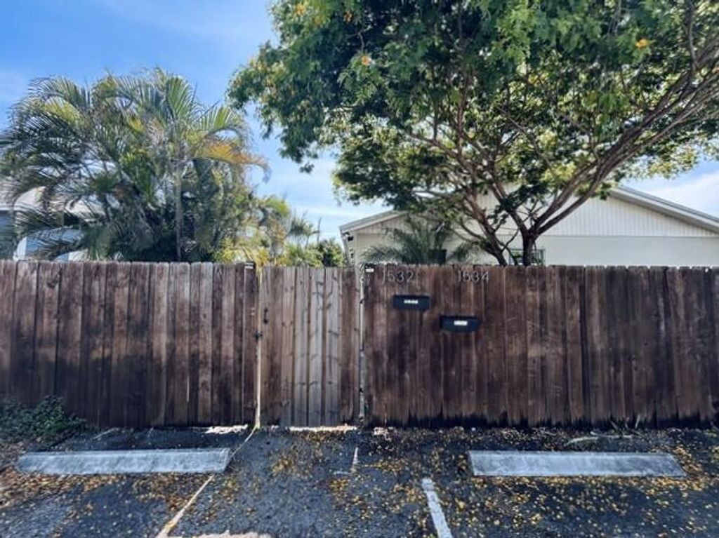 1534 NE 3rd Avenue, Fort Lauderdale, FL 33304