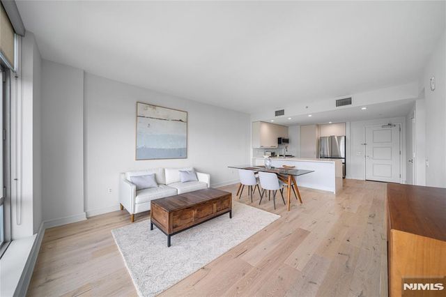 8100 River Road 908, North Bergen, NJ 07047