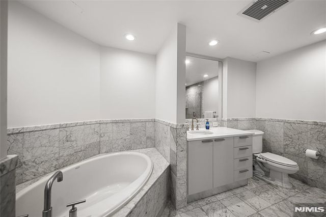 8100 River Road 908, North Bergen, NJ 07047