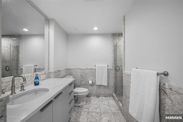 8100 River Road 908, North Bergen, NJ 07047