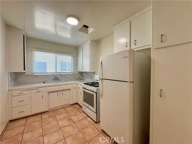 122 N Croft 7, Los Angeles, CA 90048