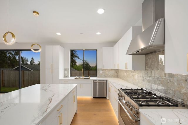 16219 Simonds Road NE, Kenmore, WA 98028