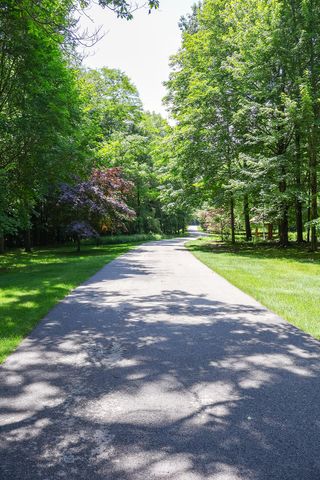 6697 Warren Woods Road, Three Oaks, MI 49128