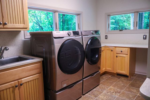 6697 Warren Woods Road, Three Oaks, MI 49128