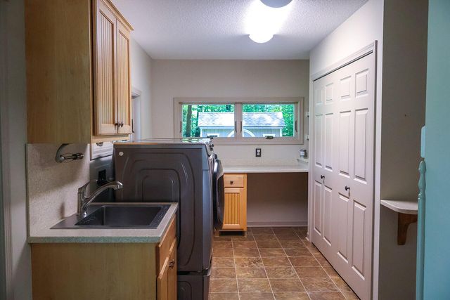 6697 Warren Woods Road, Three Oaks, MI 49128
