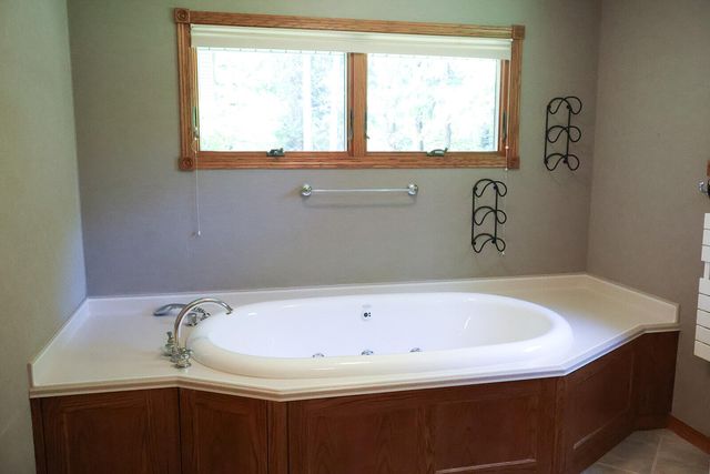 6697 Warren Woods Road, Three Oaks, MI 49128