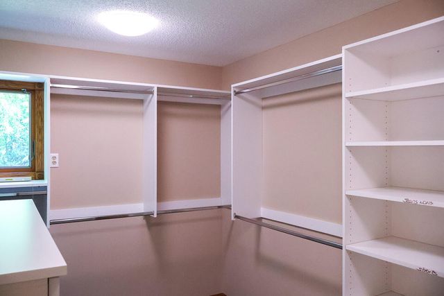 6697 Warren Woods Road, Three Oaks, MI 49128