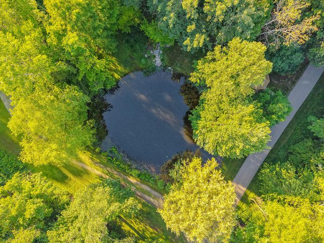 6697 Warren Woods Road, Three Oaks, MI 49128