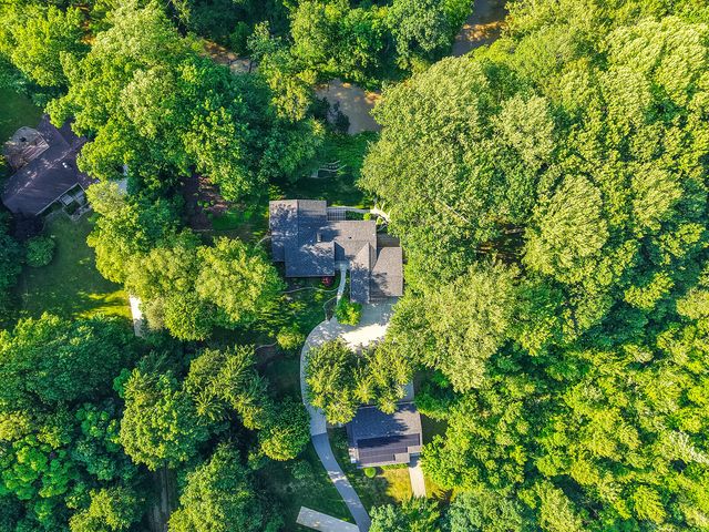 6697 Warren Woods Road, Three Oaks, MI 49128
