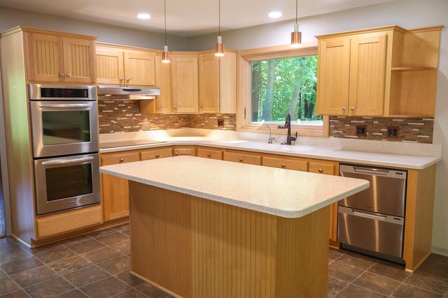 6697 Warren Woods Road, Three Oaks, MI 49128