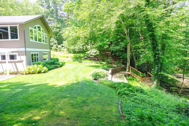 6697 Warren Woods Road, Three Oaks, MI 49128