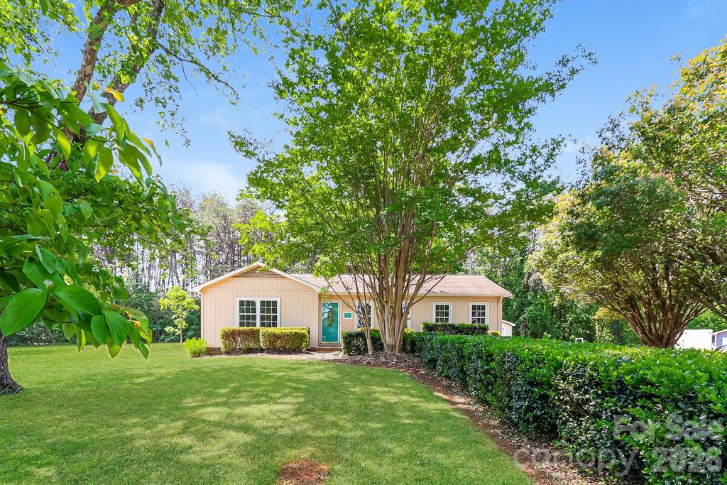 1848 Twain Street, Newton, NC 28658