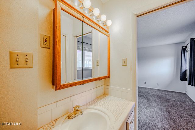 229 FREMONT Lane, El Paso, TX 79912