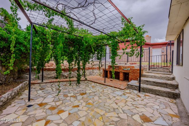 229 FREMONT Lane, El Paso, TX 79912