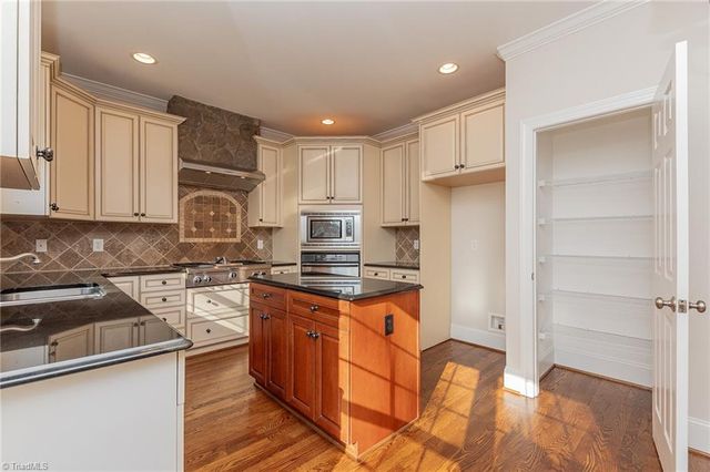 3602 Brooks Hill Court, Browns Summit, NC 27214