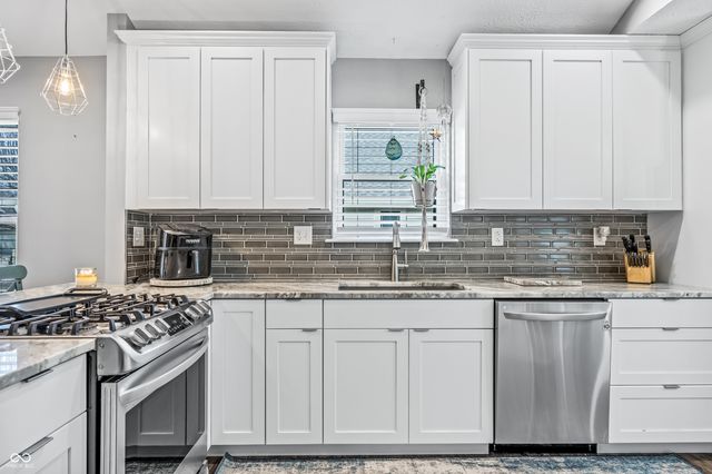 353 Carriage Lane, Franklin, IN 46131