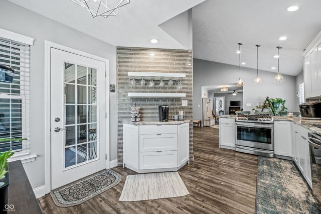 353 Carriage Lane, Franklin, IN 46131