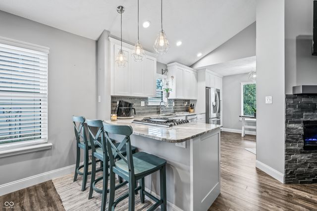 353 Carriage Lane, Franklin, IN 46131