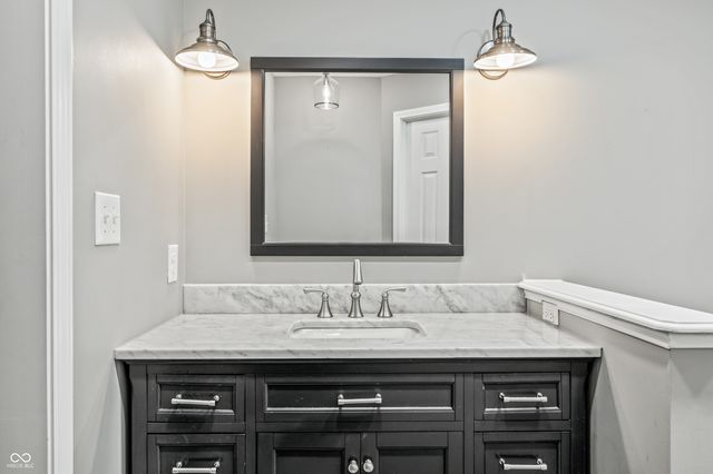 353 Carriage Lane, Franklin, IN 46131