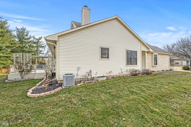 353 Carriage Lane, Franklin, IN 46131
