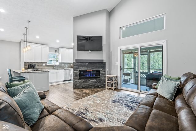 353 Carriage Lane, Franklin, IN 46131