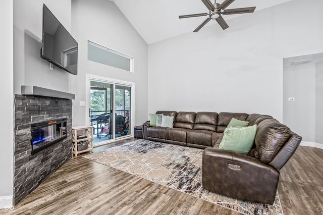 353 Carriage Lane, Franklin, IN 46131