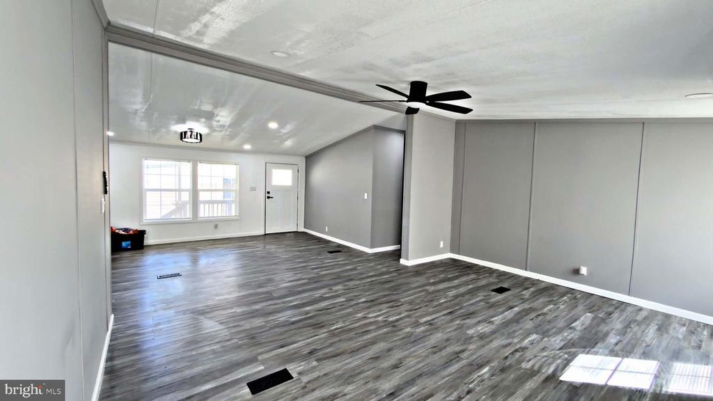 Image 11 of property listing at 25 WALNUT ST, Havre De Grace, MD 21078