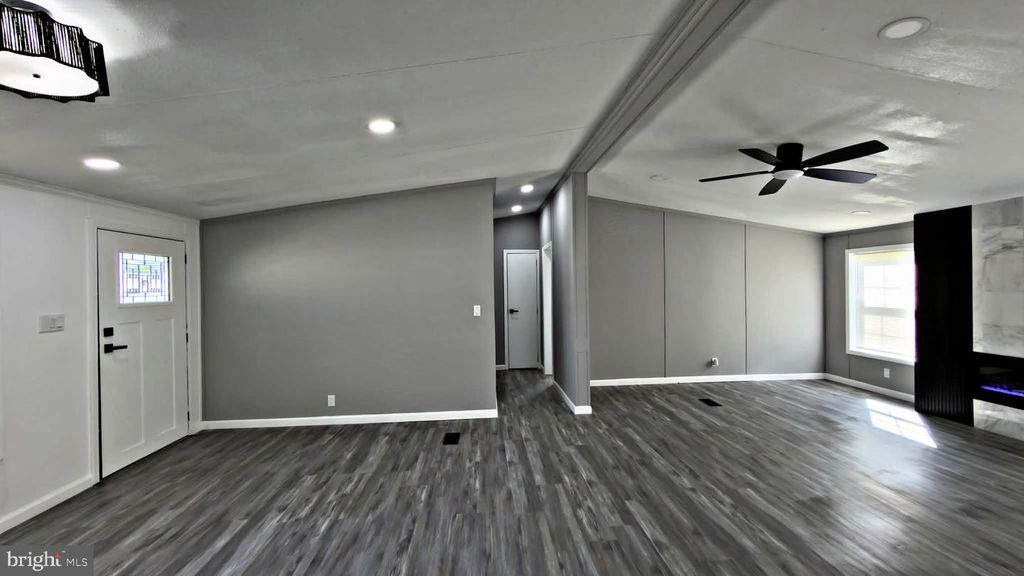 Image 12 of property listing at 25 WALNUT ST, Havre De Grace, MD 21078