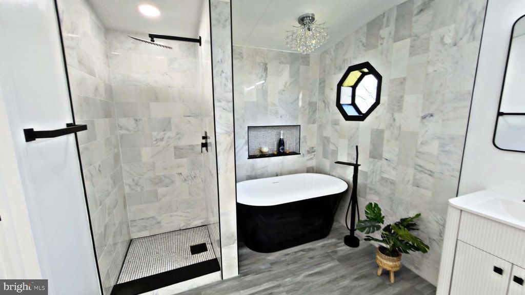 Image 6 of property listing at 25 WALNUT ST, Havre De Grace, MD 21078