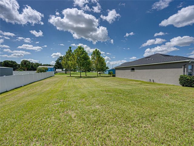 1918 BERRY ROAD, Plant City, FL 33567