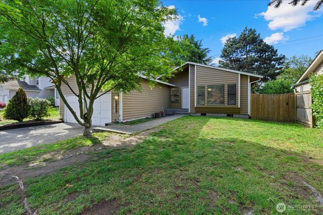 1813 SW 355th Place, Federal Way, WA 98023