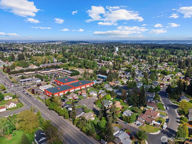 1813 SW 355th Place, Federal Way, WA 98023