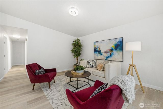 1813 SW 355th Place, Federal Way, WA 98023