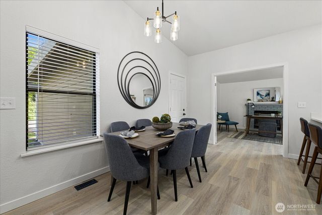 1813 SW 355th Place, Federal Way, WA 98023