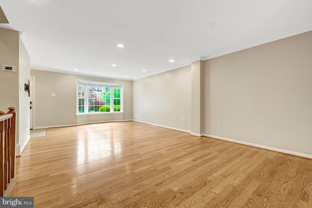 11992 SENTINEL POINT CT, Reston, VA 20191