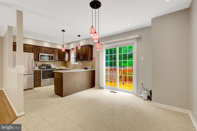 11992 SENTINEL POINT CT, Reston, VA 20191