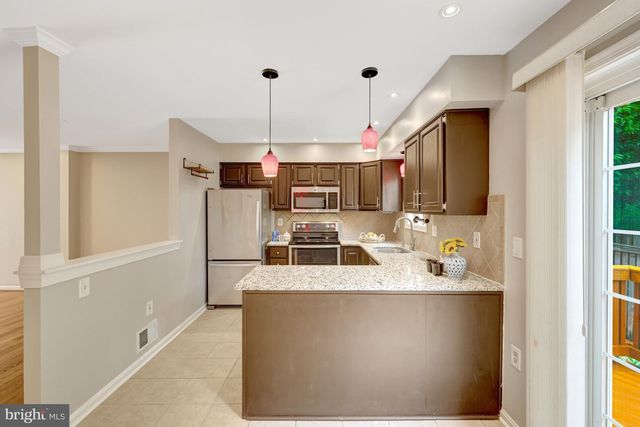 11992 SENTINEL POINT CT, Reston, VA 20191