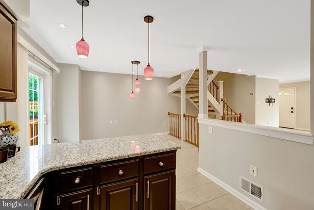 11992 SENTINEL POINT CT, Reston, VA 20191