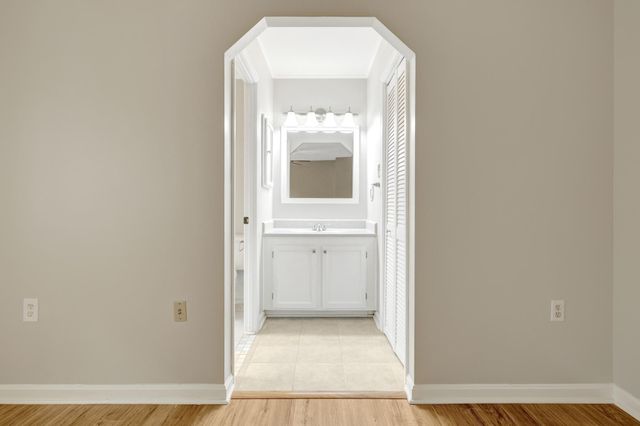 11992 SENTINEL POINT CT, Reston, VA 20191