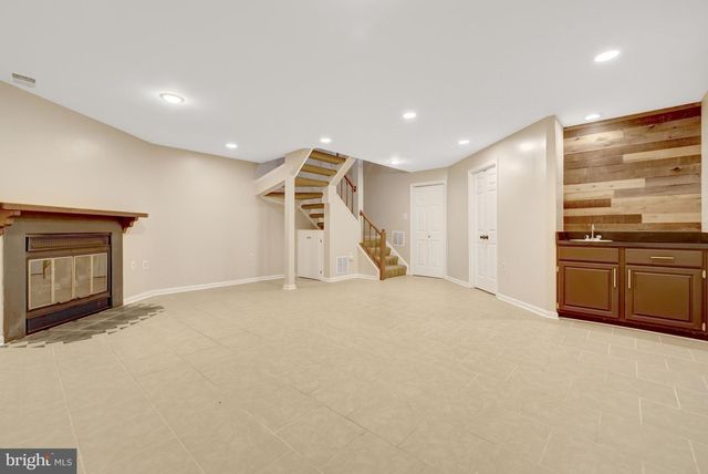 11992 SENTINEL POINT CT, Reston, VA 20191