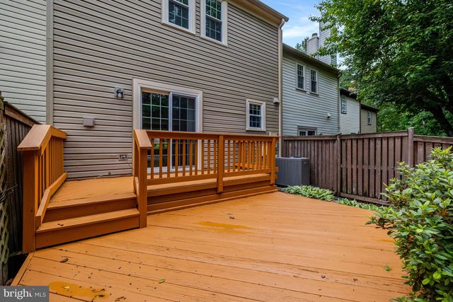 11992 SENTINEL POINT CT, Reston, VA 20191