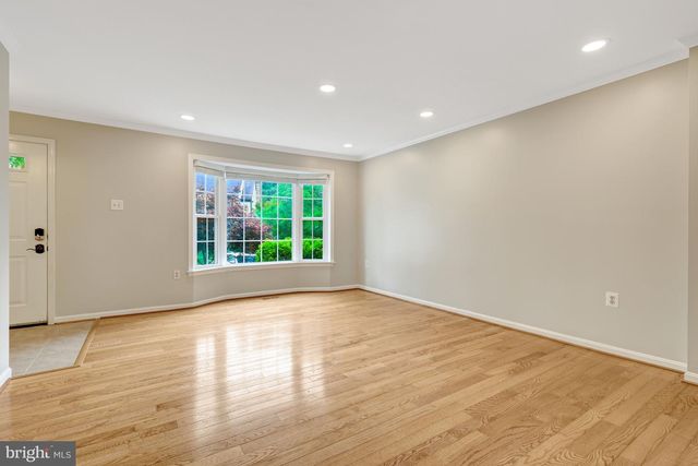 11992 SENTINEL POINT CT, Reston, VA 20191