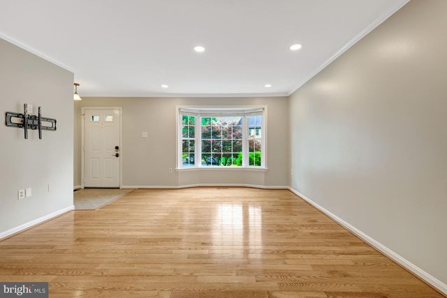 11992 SENTINEL POINT CT, Reston, VA 20191