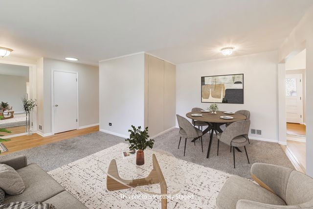 400 Landmeier Road, Elk Grove Village, IL 60007