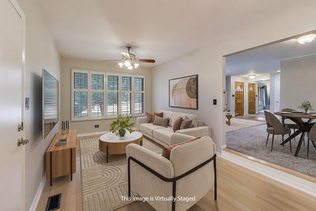 400 Landmeier Road, Elk Grove Village, IL 60007